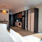 Scarletz Suites Klcc I Homebrickz