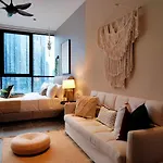 Scarletz Suites Klcc I Homebrickz