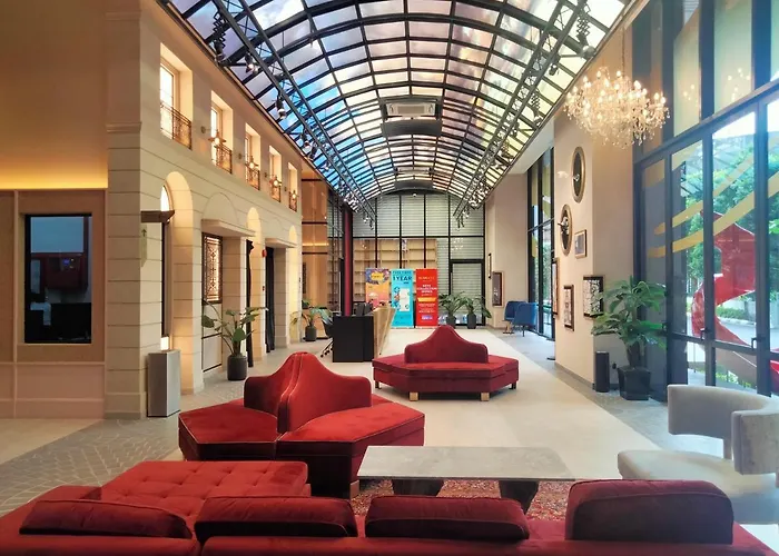 Scarletz Suites Klcc I Homebrickz