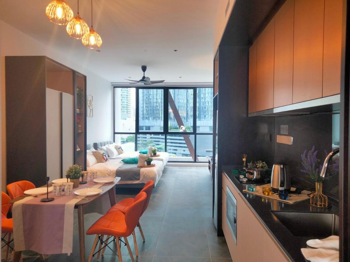 Scarletz Klcc I Homebrickz Apartment *