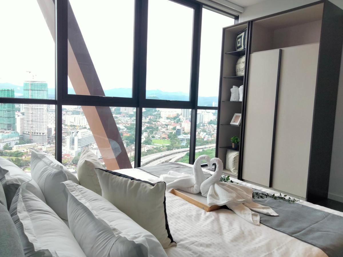 Scarletz Klcc I Homebrickz Apartment *