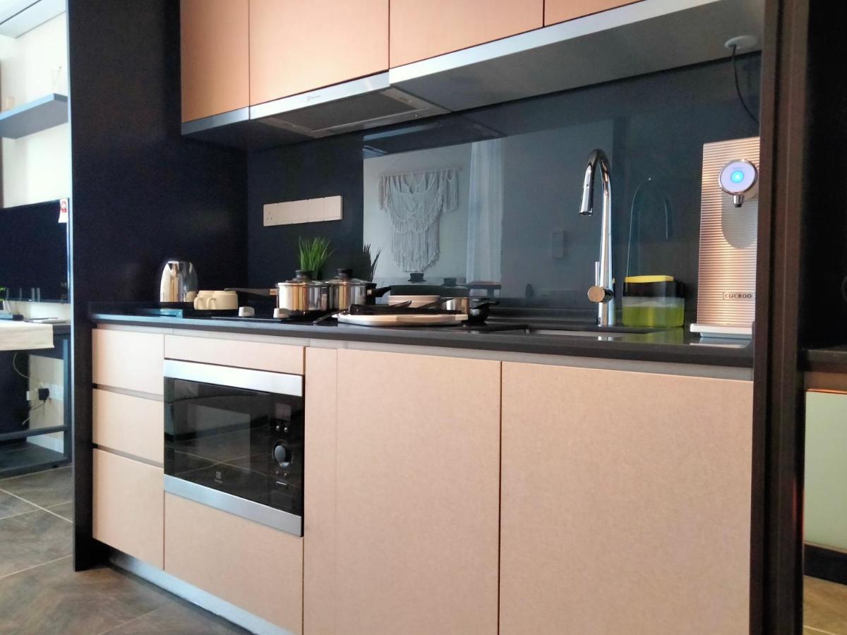 Apartment Scarletz Klcc I Homebrickz