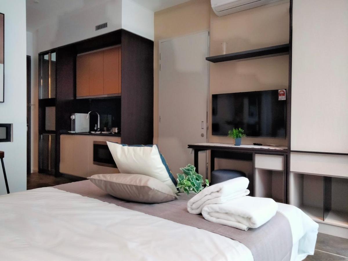Apartment Scarletz Klcc I Homebrickz *