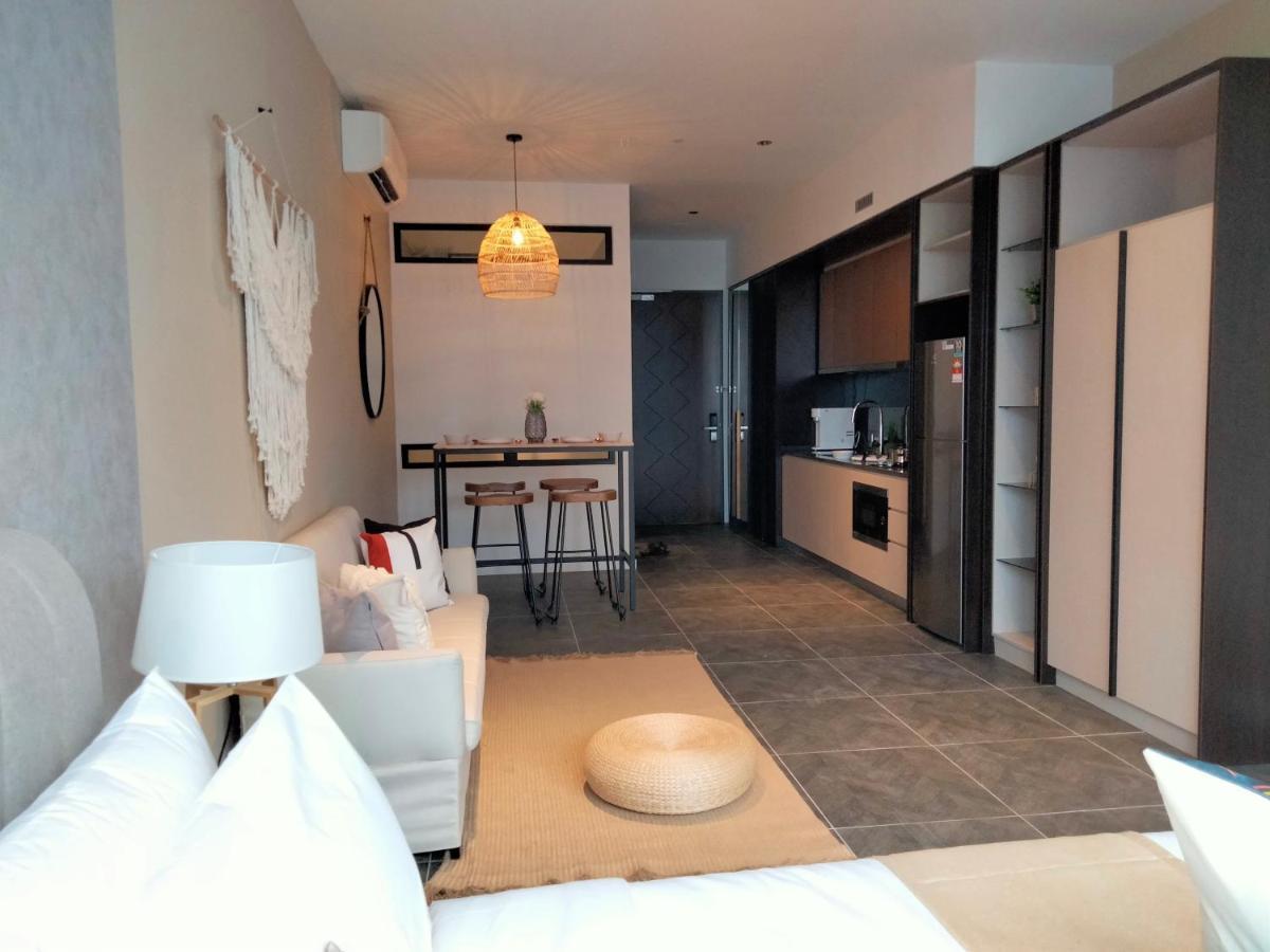 Apartment Scarletz Klcc I Homebrickz Kuala Lumpur